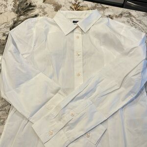 NWT! White poplin slim shirt